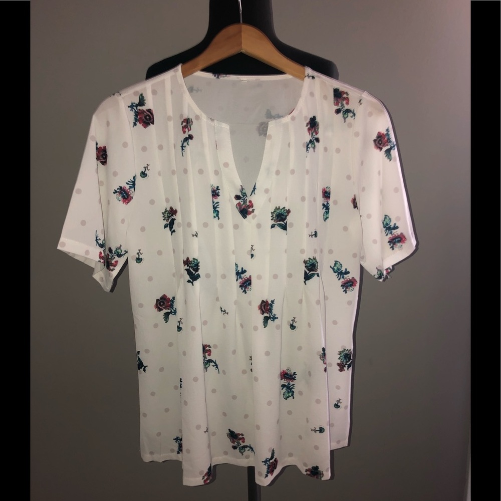 White floral romantic top sz L